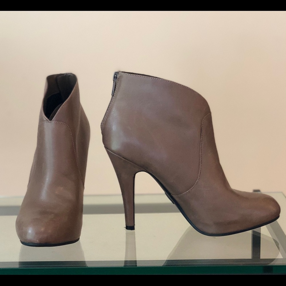 Me Too mushroom leather bootie.